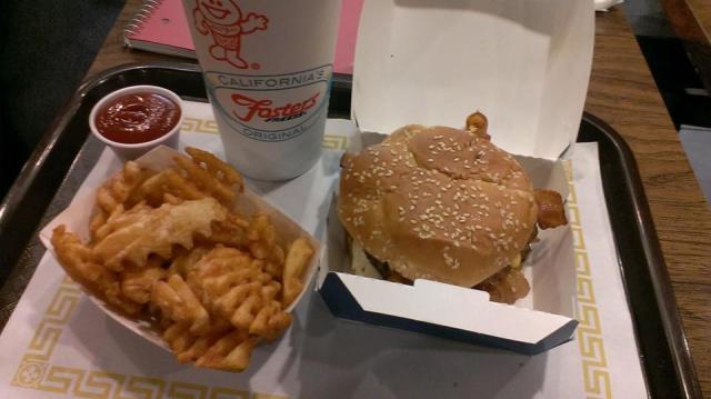 I've paid up to 8 bucks for burgers like this elsewhere.  That was stupid of me...